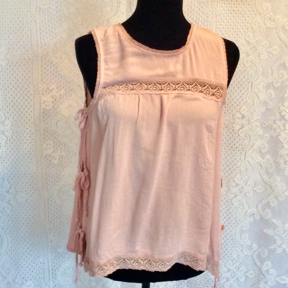 Maurice Sleeveless Light Pink Rayon Top Small